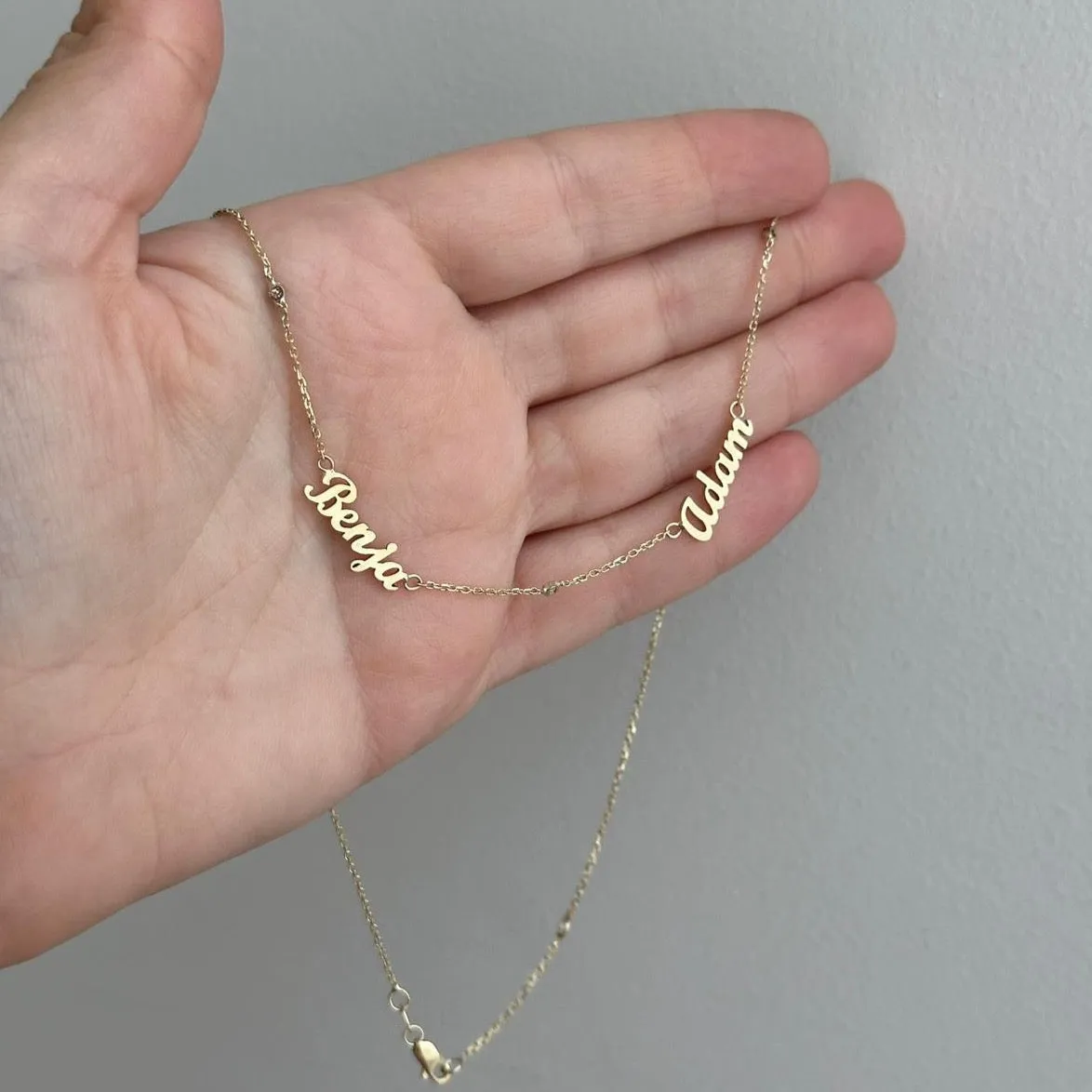 14K Gold Multiple Names Necklace (Script)