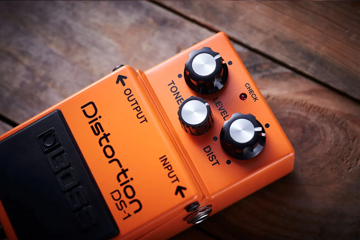 BOSS DS-1 🍊 Distortion Effects Pedal