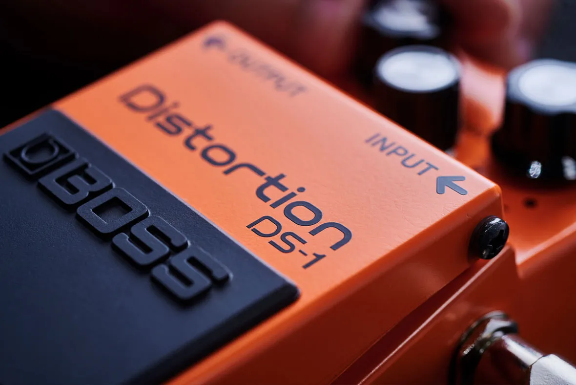 BOSS DS-1 🍊 Distortion Effects Pedal