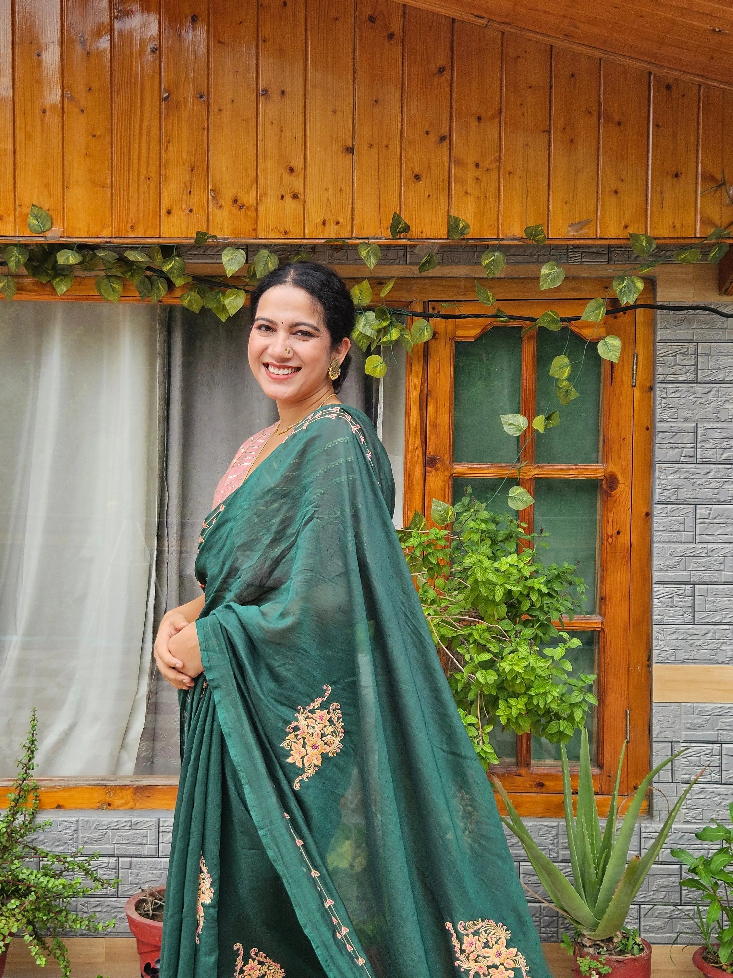 Green Aari Zardozi Embroidered Saree