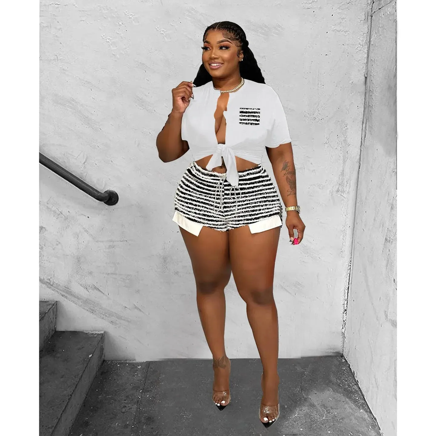 Plus Size Striped Women Shorts Outfit