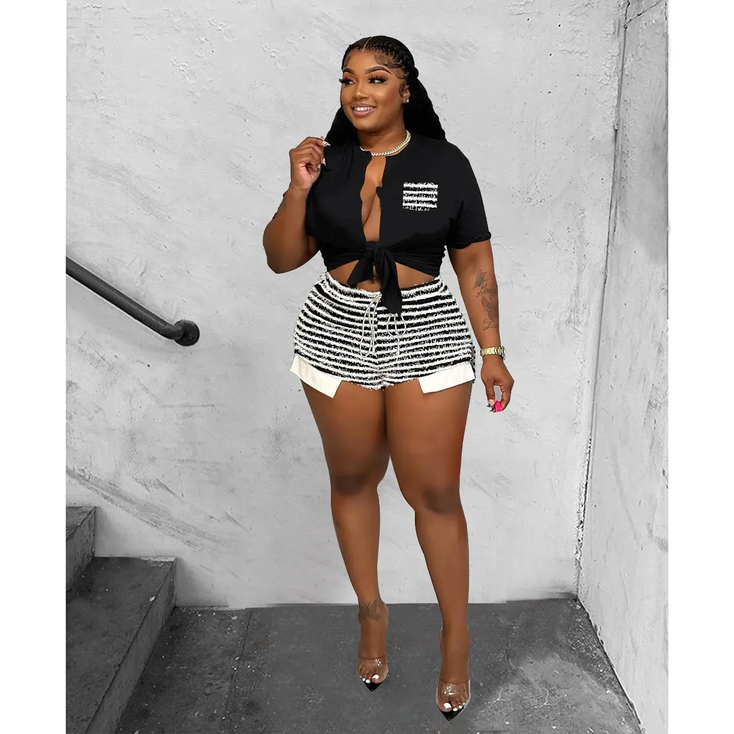 Plus Size Striped Women Shorts Outfit